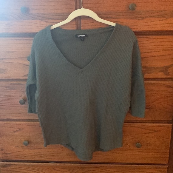 Express Women’s top - Picture 2 of 3